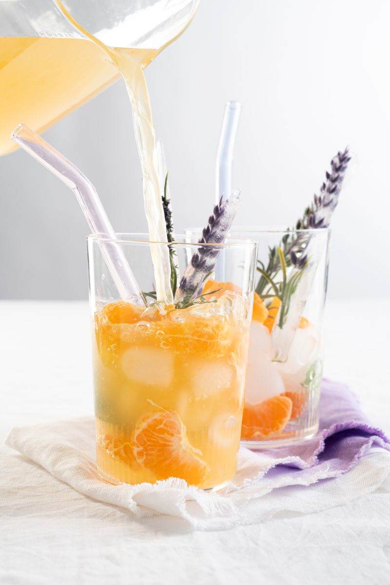Lavender Lemonade Cocktail with Mandarin Oranges – Savannah Bee
