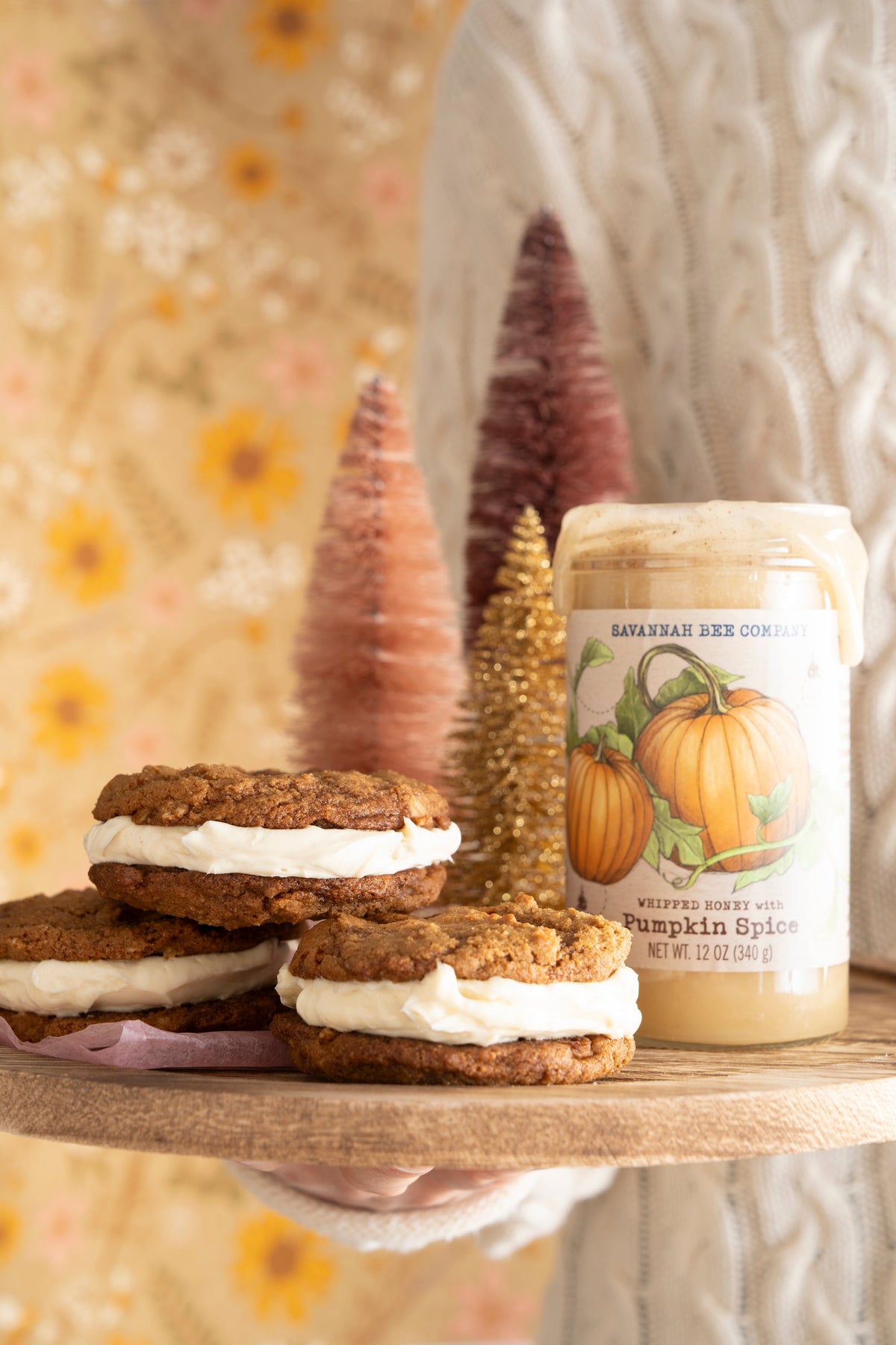 Pumpkin Spice Oatmeal Cream Pies