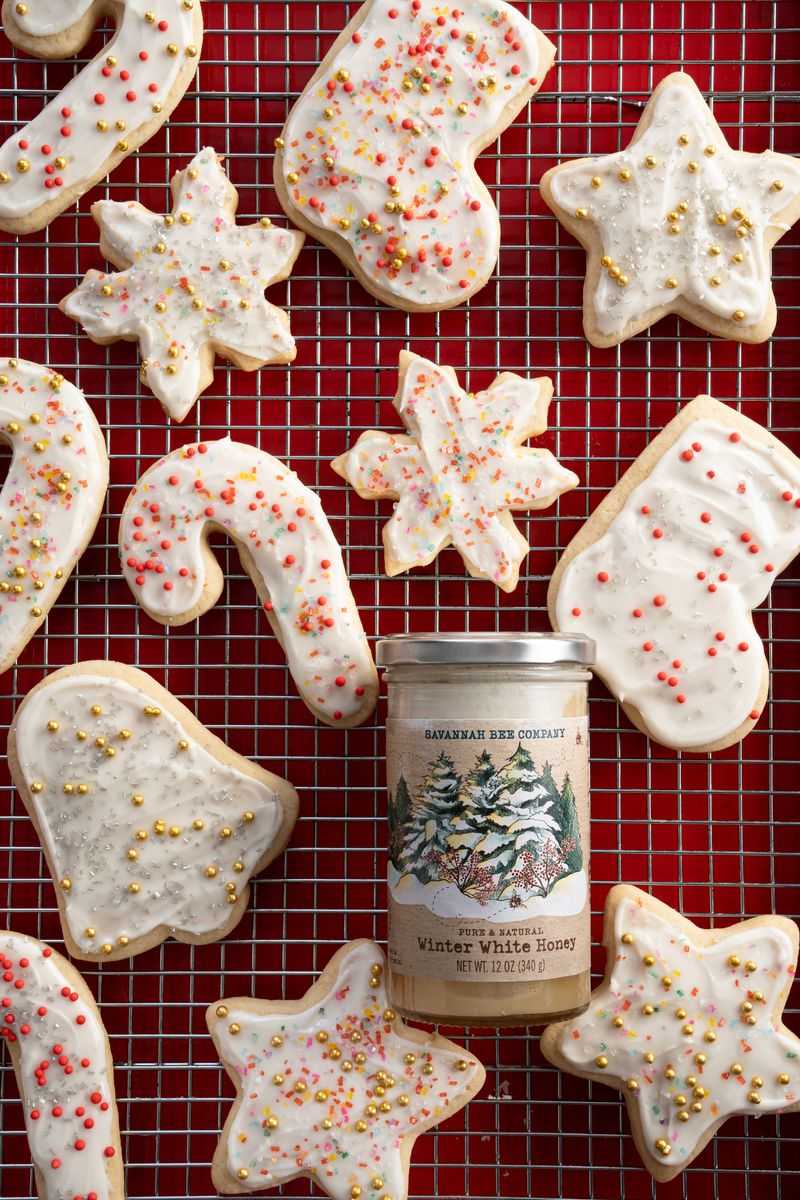 Frosted sugar cookies with Winter White.