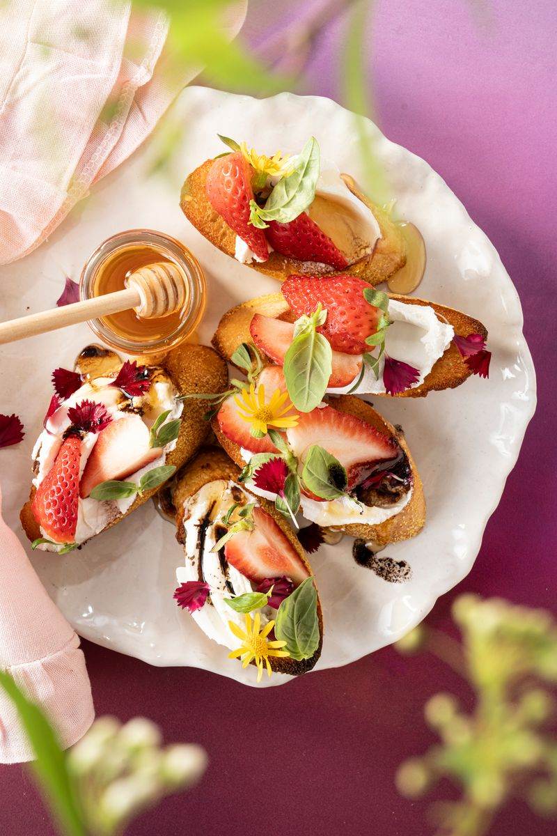Strawberry and Goat Cheese Crostini