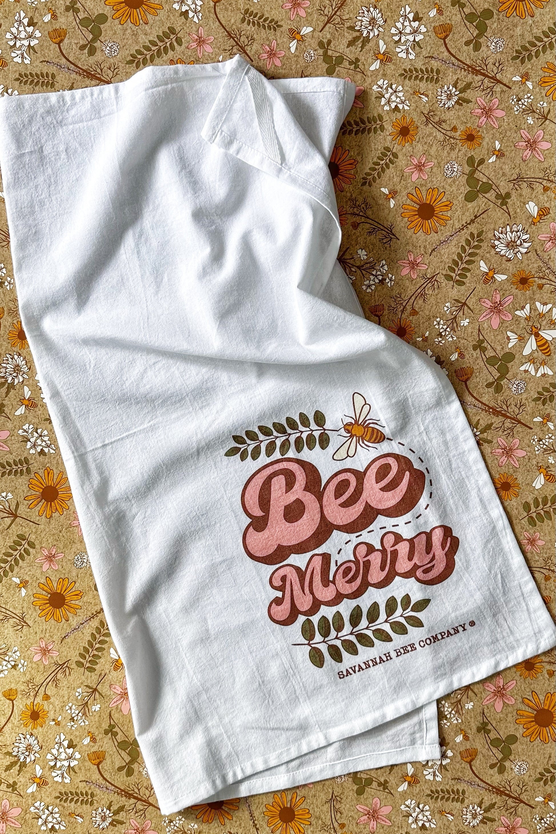 2 Pcs Bee Ceramic Spoon Rest and Bee Kitchen Towel Set Bee Kitchen Decor  Set 5'' Bee Theme Spoon Holder Absorbent Tea Towels 16 x 24'' Honeycomb  Dish
