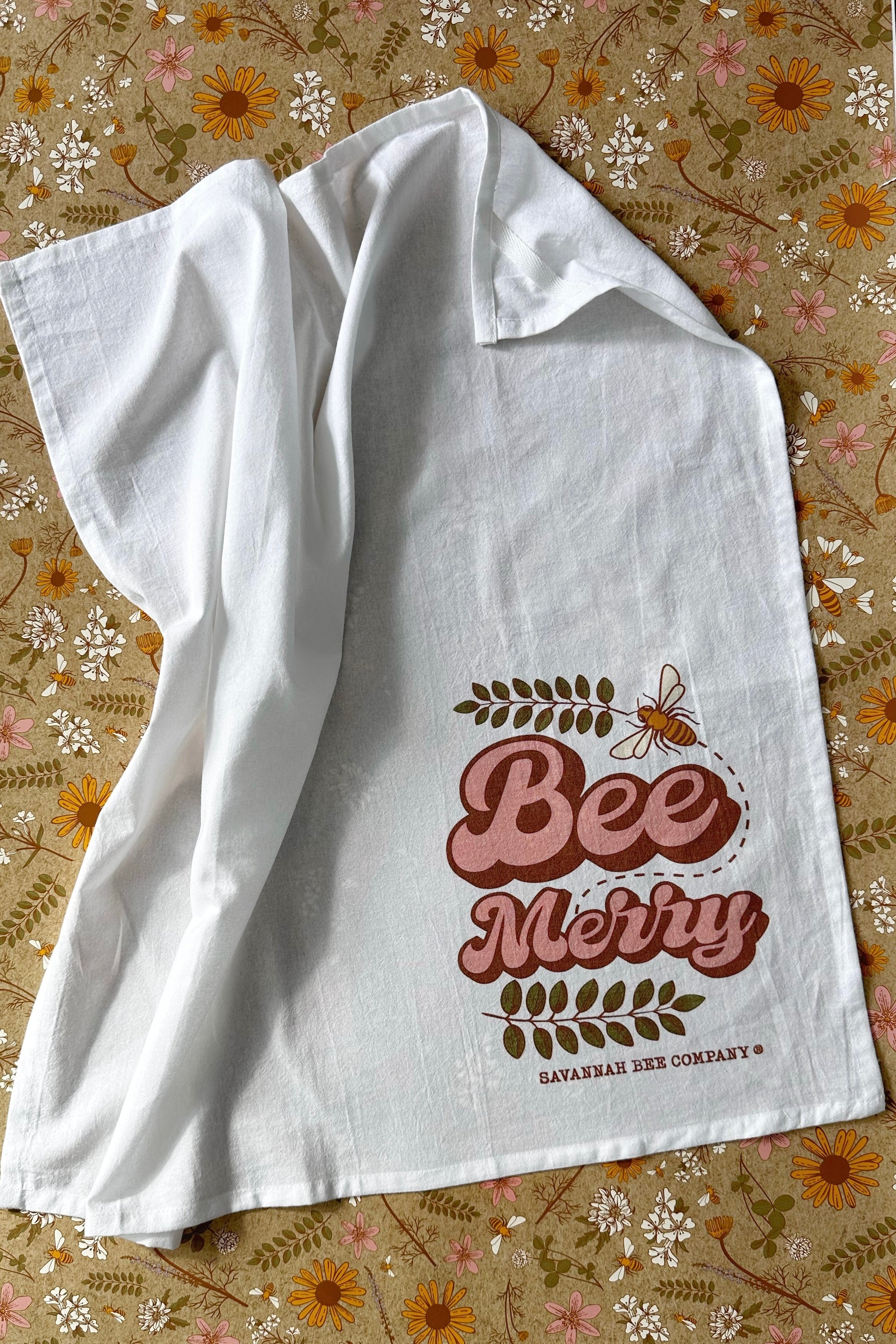 2 Two Country Bumble Honey BEE Happy Kitchen Towels Hand Towels 15 x 25  White