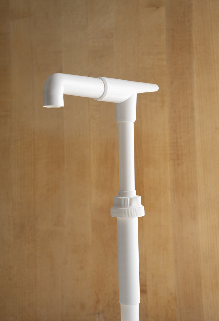 Large honey pump that fits on 80oz honey jug.