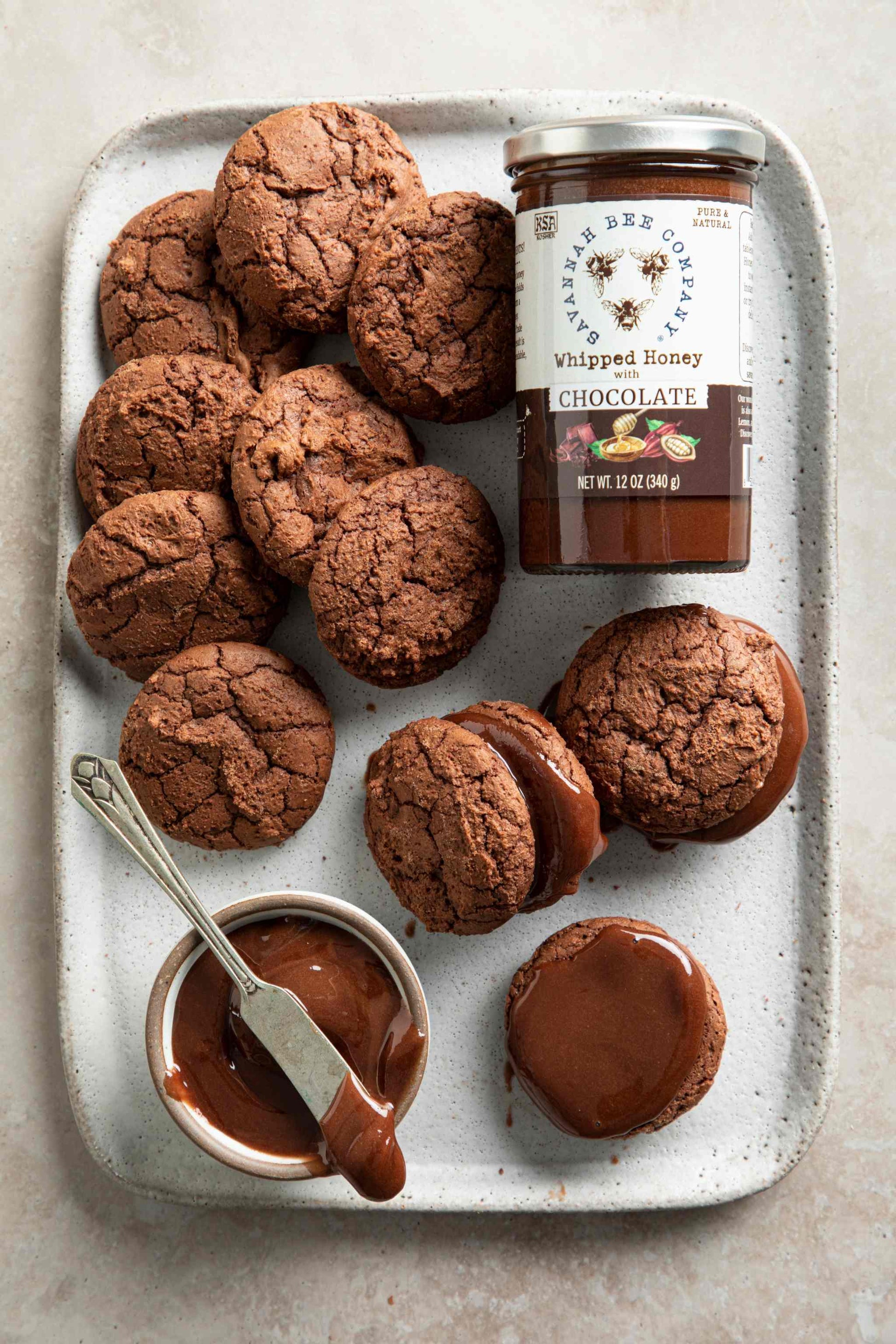 Chocolate Sandwich Cookies with Whipped Honey with Chocolate
